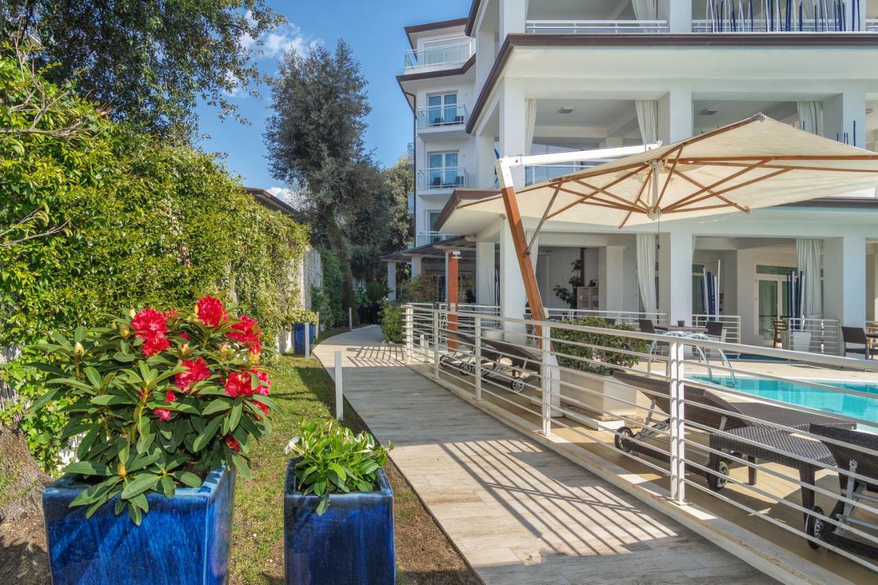 Hotel Central Park Marina di Pietrasanta Εξωτερικό φωτογραφία